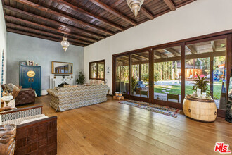 3092 Laurel Canyon Blvd in Los Angeles, CA - Building Photo - Building Photo