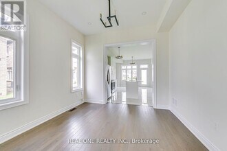 1191 Stag Holw in Oakville, ON - Building Photo - Building Photo