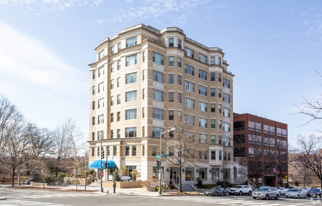 2600 Pennsylvania Ave NW in Washington, DC - Building Photo - Primary Photo