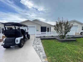 2814 Burgos Dr in the Villages, FL - Building Photo