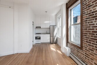 29 Fayette St, Unit 21 in Boston, MA - Foto de edificio - Building Photo