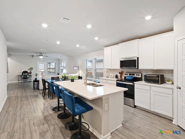 3073 Charyn Wy in Canyon Lake, TX - Building Photo - Building Photo