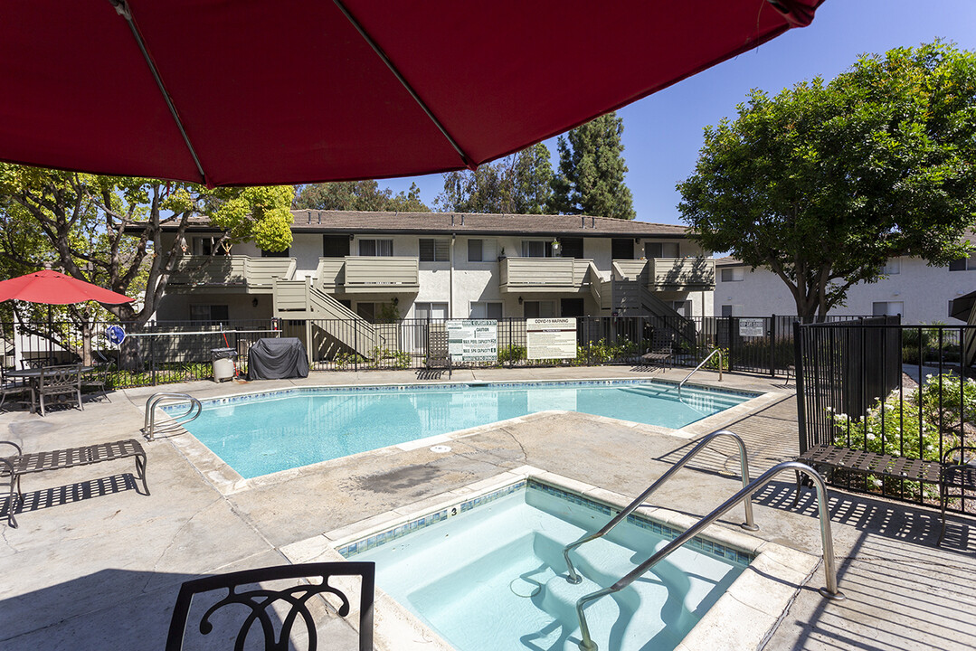 Bonita Heights Apartments in Bonita, CA - Building Photo