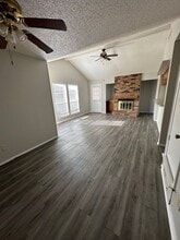 5116 Trail Dust Ln in Arlington, TX - Building Photo - Building Photo