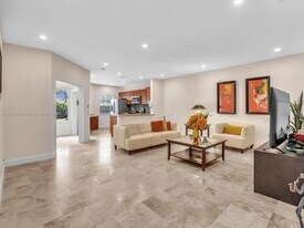 6538 Via Regina in Boca Raton, FL - Building Photo