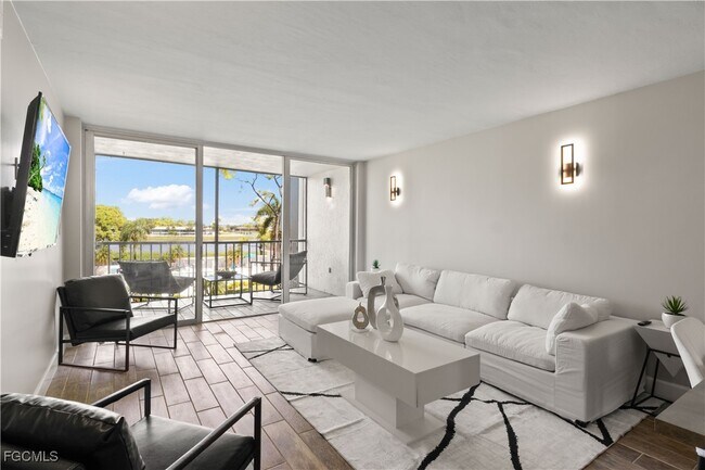 25804 Cockleshell Dr in Bonita Springs, FL - Building Photo - Building Photo