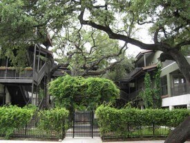 911 Keith Ln in Austin, TX - Building Photo