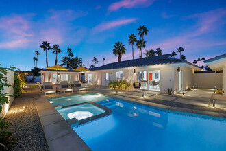 945 N Buttonwillow Cir-Unit -ID1022799P in Palm Springs, CA - Foto de edificio - Building Photo