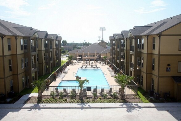 The Rio in Edinburg, TX - Foto de edificio