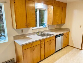 8322 9th Ave NW in Seattle, WA - Building Photo - Building Photo