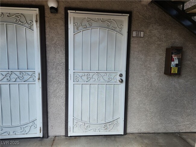 2606 S Durango Dr