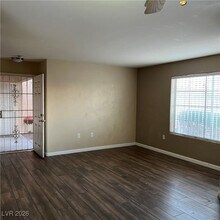 1830 N Pecos Rd in Las Vegas, NV - Building Photo - Building Photo