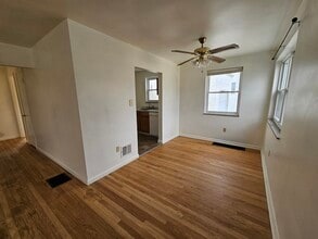 115 Sanders Dr in Florence, KY - Building Photo - Building Photo