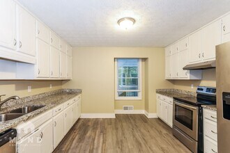 2041 Diamond Ct in Jonesboro, GA - Building Photo - Building Photo