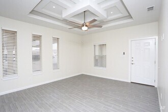 909 Myrtle Beach Ave in McAllen, TX - Building Photo - Building Photo