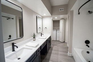 Aura at Westchase in Houston, TX - Building Photo - Building Photo