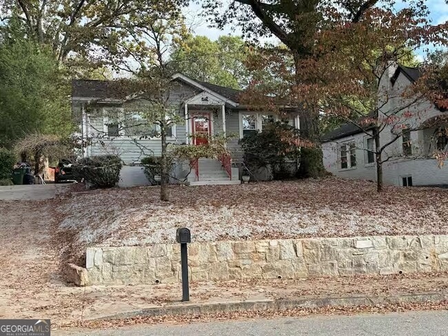 property at 1230 Woodland Ave SE
