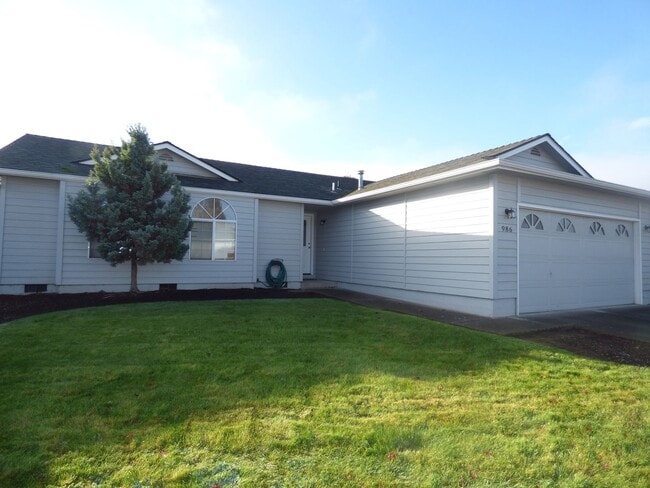 property at 986 Eastwind Ct N