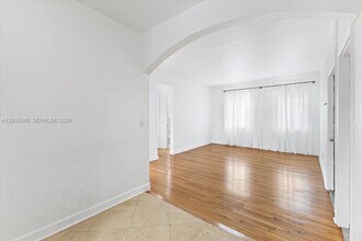 1561 Lenox Ave. in Miami Beach, FL - Building Photo - Building Photo
