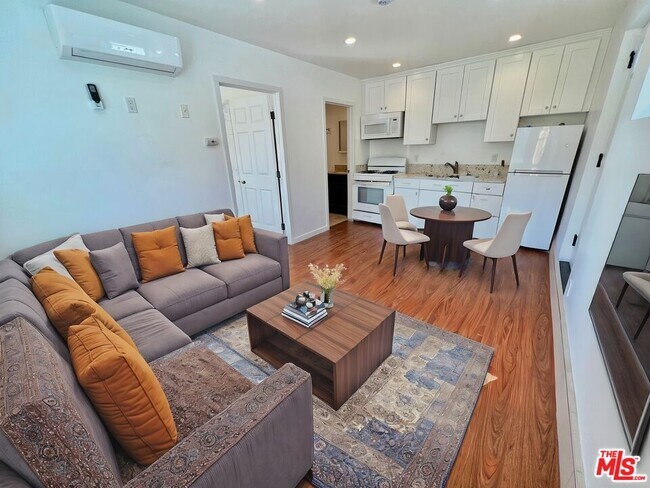 property at 3901 S Orange Dr