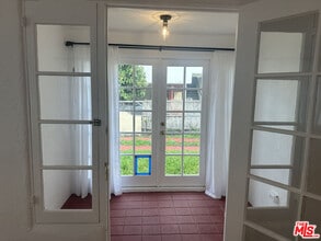 1450 S Wooster St in Los Angeles, CA - Building Photo - Building Photo