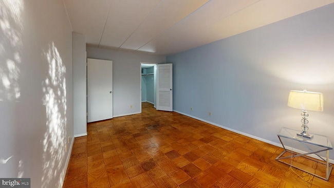 5705 Indian Ct in Alexandria, VA - Foto de edificio - Building Photo