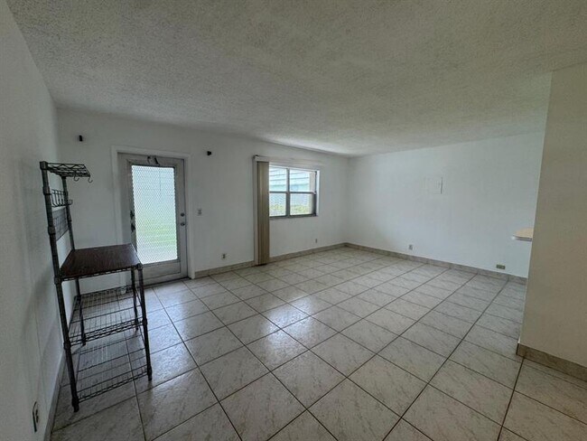 property at 22 Valencia A