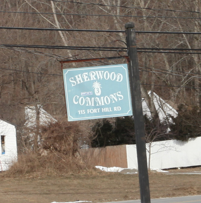 Sherwood Commons Apartments in New Milford, CT - Foto de edificio - Building Photo