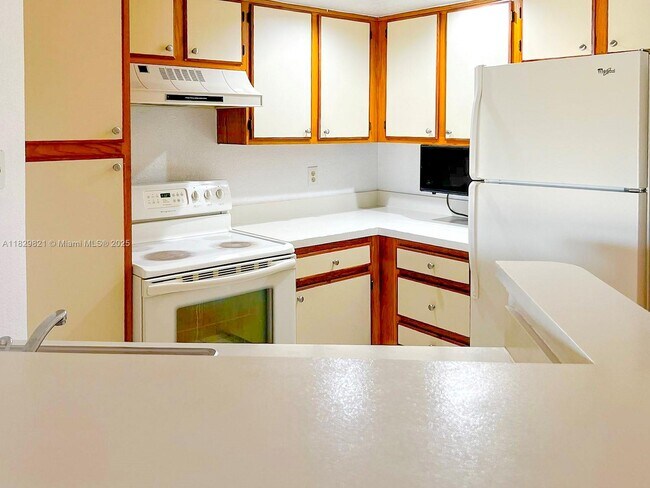 property at 12400 Vista Isles Dr
