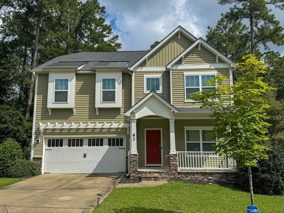 63 Slate Dr in Spring Lake, NC - Building Photo