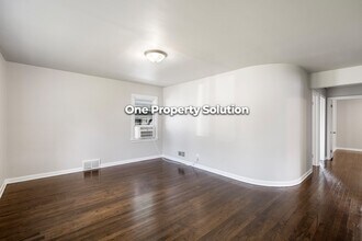 5043 Washington St in Gary, IN - Building Photo - Building Photo