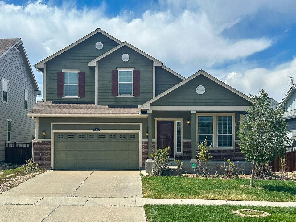 15437 Coopers Hawk Ct in Parker, CO - Building Photo