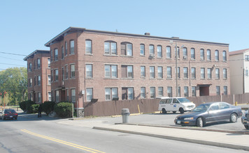 18-20 Daisy St in Lawrence, MA - Building Photo - Building Photo