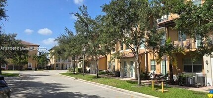 819 SW 147th Ave in Pembroke Pines, FL - Building Photo - Building Photo