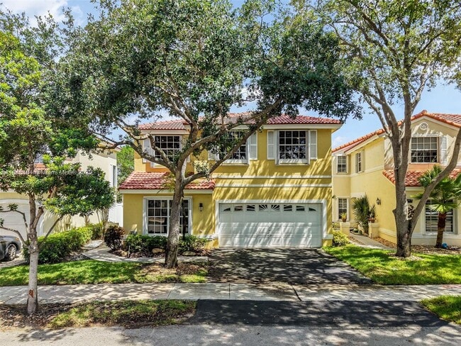 property at 909 Garnet Cir