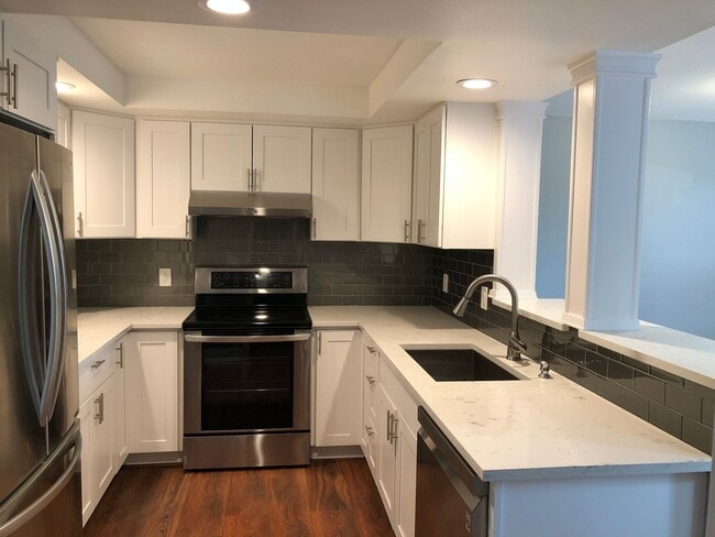 4160 244th Pl SE in Issaquah, WA - Foto de edificio - Building Photo