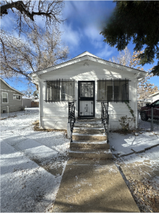 1585 Syracuse St in Denver, CO - Building Photo