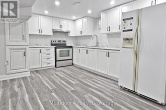 4 Gatesgill St in Brampton, ON - Building Photo - Building Photo