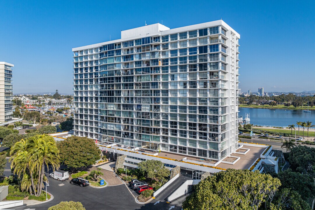 Las Flores Tower in Coronado, CA - Building Photo