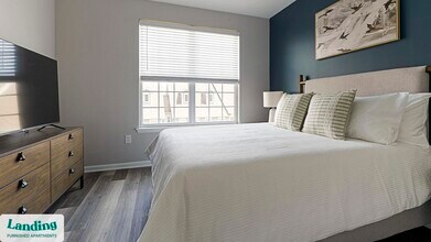 302 Constitution Ave, Unit B3-405 in Bayonne, NJ - Foto de edificio - Building Photo