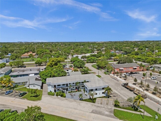 property at 114 SE 8th St