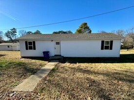 316 Church St in Martin, TN - Building Photo