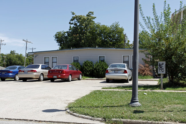 707-709 Debarr Ave in Norman, OK - Building Photo - Building Photo