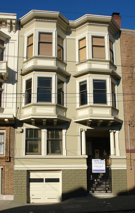 225 Clayton St in San Francisco, CA - Foto de edificio