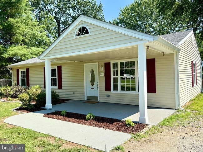 property at 105 Walnut Dr