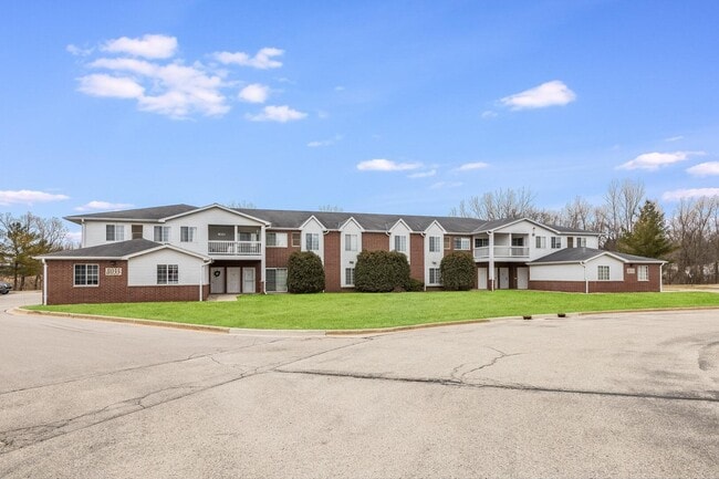 8055 Lexington Pl in Pleasant Prairie, WI - Building Photo - Building Photo