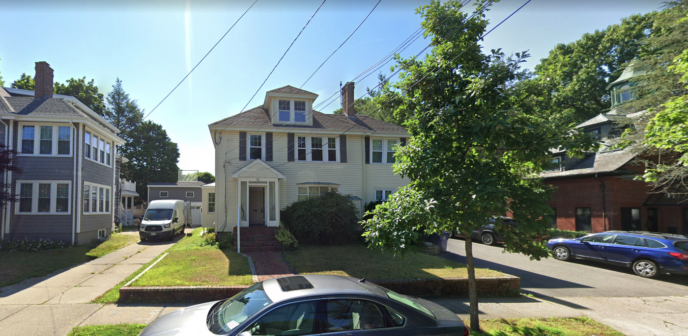 68 Manet Rd, Unit 1 in Chestnut Hill, MA - Foto de edificio