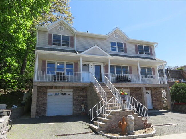 property at 66 Dartmouth Ave