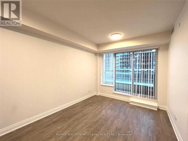 18 Uptown Dr in Markham, ON - Building Photo - Building Photo