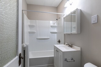 West Hartford Collection in Hartford, CT - Building Photo - Interior Photo